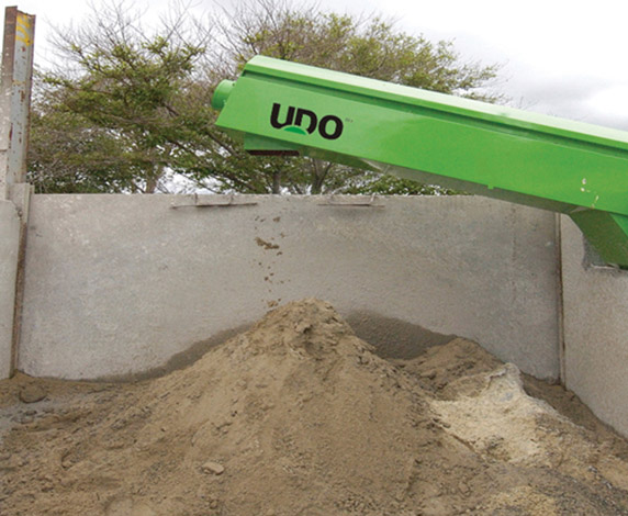 Aggregate recycling machines recycle residual concrete and washout water from truck mixers or concrete pumps, enabling concrete manufacturers to comply with ecological standards, especially with regard to environmental impact, pollution prevention and rec